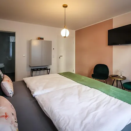 Apartment Bohnapartments Am Anger Eg - 3 Badezimmer - 3 Schlafzimmer - Zentrum - Vollausstattung - Wlan *